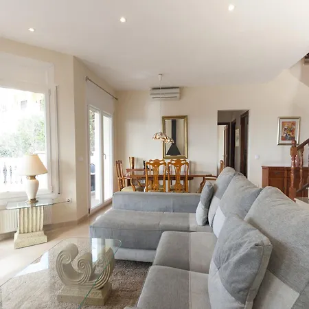 Beautiful Near The Sea Holiday home *